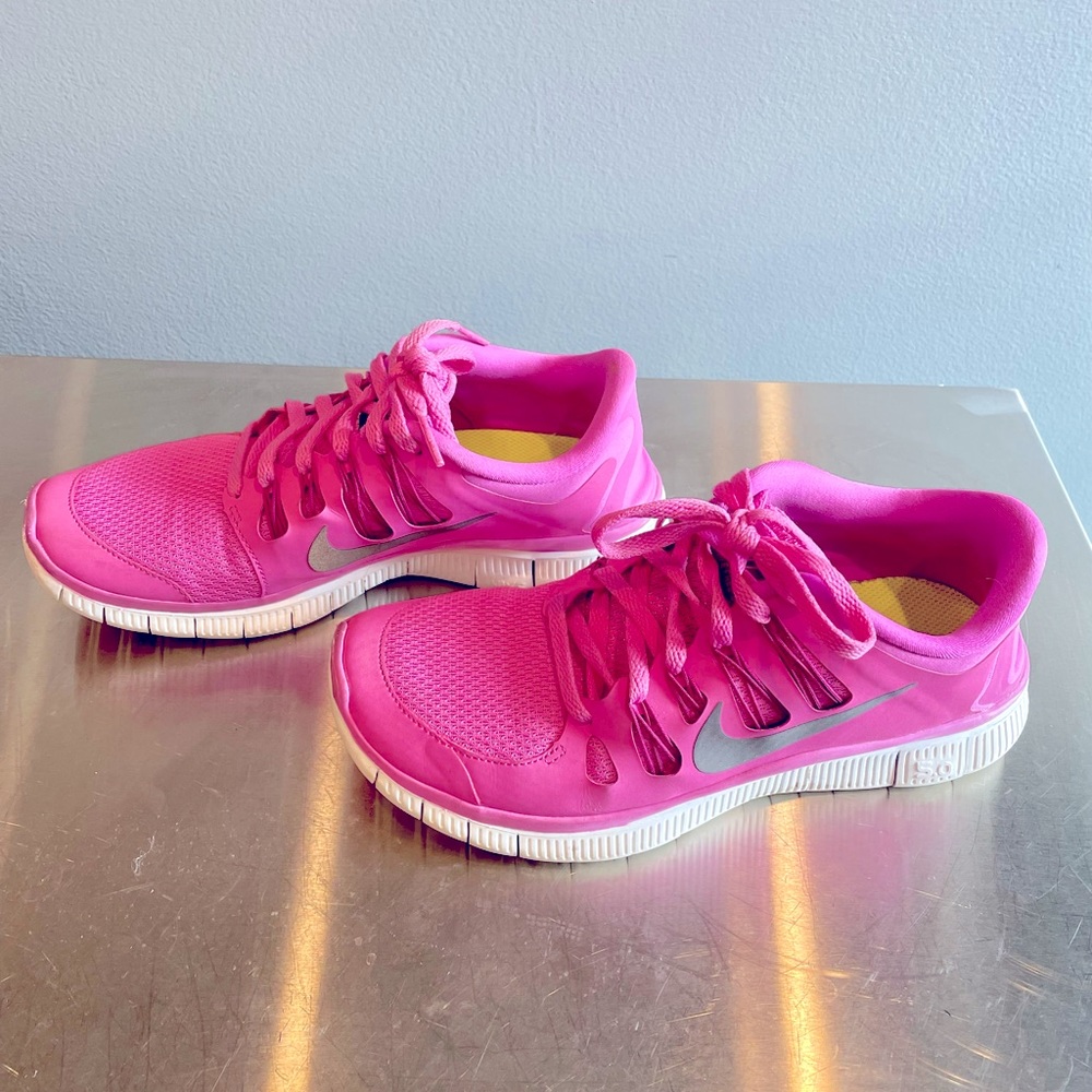 Nike free sneakers